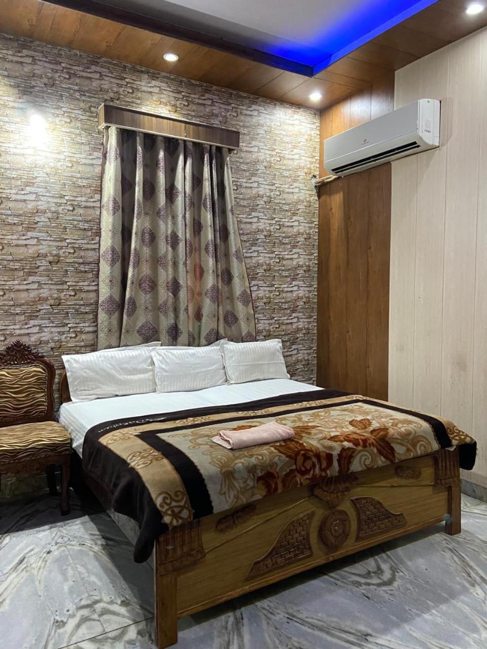 Hotel Rashmi Agra  Εξωτερικό φωτογραφία