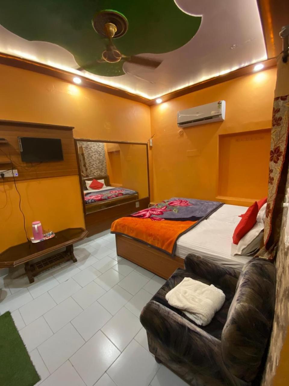 Hotel Rashmi Agra  Εξωτερικό φωτογραφία