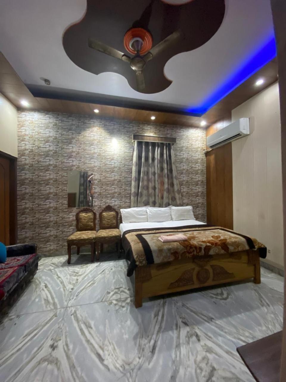 Hotel Rashmi Agra  Εξωτερικό φωτογραφία