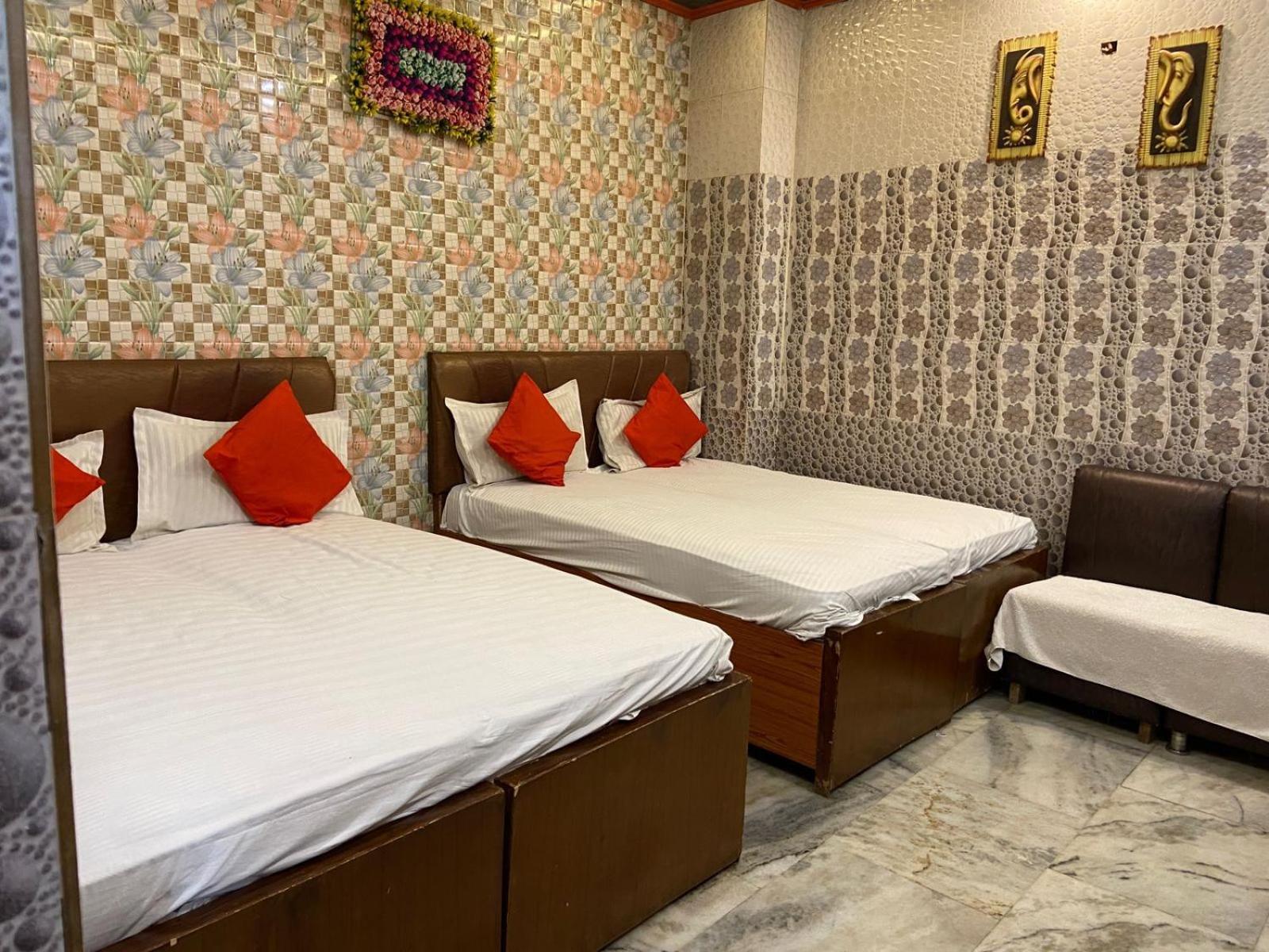 Hotel Rashmi Agra  Εξωτερικό φωτογραφία