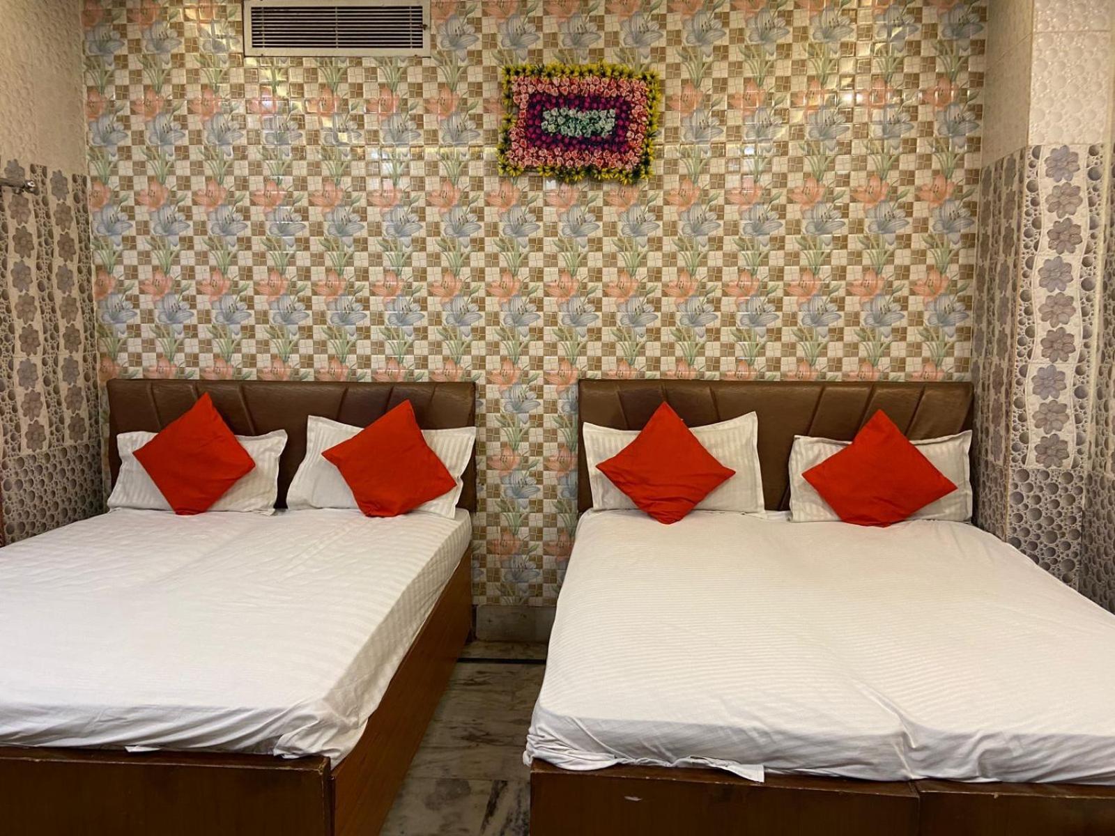 Hotel Rashmi Agra  Εξωτερικό φωτογραφία
